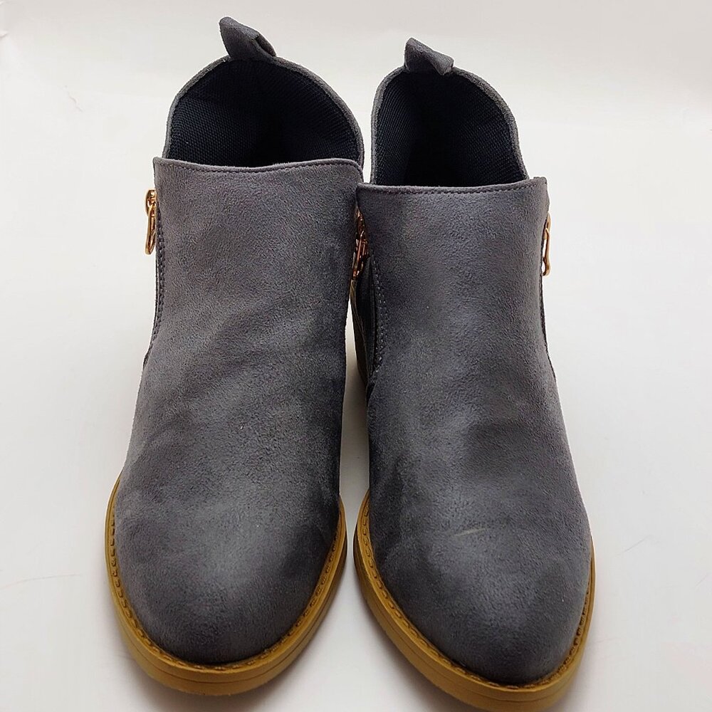 Women's Ankle Boot With Zipper on Both Sides